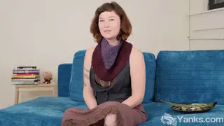 Amateur Babe Masturbates to Real Cumshot on Camera