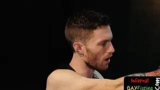 Twink Stretches a Muscular Hunk With Deep Fisting Play