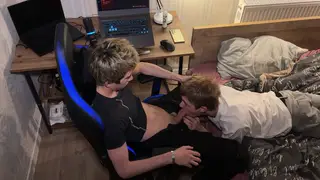 Teen Couple Explores Rimming and Bareback Creampie