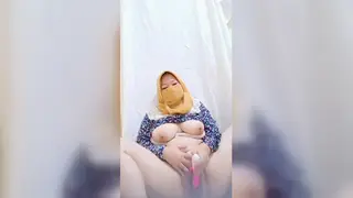 Busty Indian Teen Shows Off Big Boobs on Live Webcam