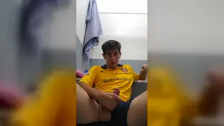 Latino Hunk Receives Sensual Massage and Handjob