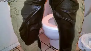 Guy Pisses in His Pants for the Camera