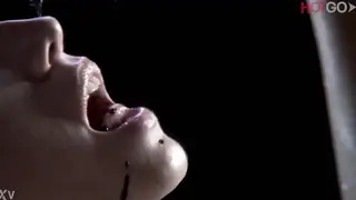 Solo Woman Masturbates in Hotel Room