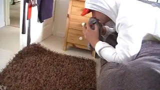 Solo Guy Works His Shaft in a Gritty Handjob Clip