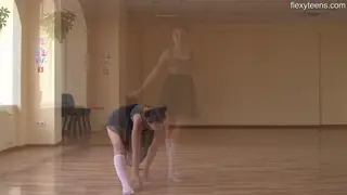 Petite Gymnast Stretches Into Extreme Poses on Camera