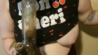 Redhead BBW Twerks and Teases in Stoner Play