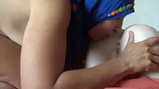 Arab MILF and Wife Share Anal Rimming in Marseille