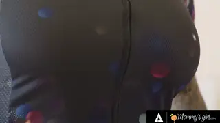 Inked Arab MILF Eats Out Curvy Lesbian Lover