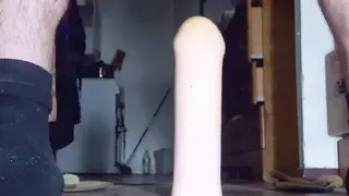 Amateur Bottom Rides a Big Toy Until He Shoots