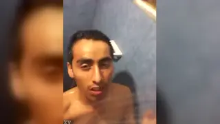 Amateur Guy Shows Off in Short Gay Clip