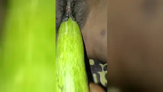 Close-Up Fingering Leads to Real Orgasm