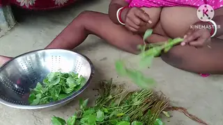 Indian Wife Shows Off Her Curves in a Skirt