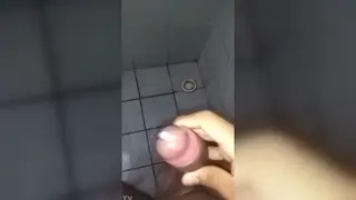 Black Twink Strokes His BBC on Cam to Cumshot
