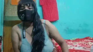 Curvy Indian Amateur Fingers Herself Deep in POV