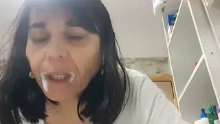 Curvy Latina MILF Shows Off Big Tits in First POV