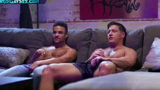 Tattooed Muscle Hunk Barebacks Bottom Stud to Climax