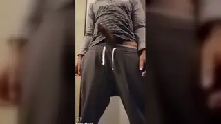Amateur Guy Jerks Big Dick to Cumshot