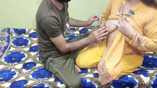 Indian Housewife Shows Off Her Curves for Cash