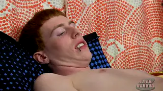 Twink Couple Share Blowjob and Cumshot