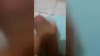 Straight Guy Sends Solo Masturbation Clip to Gay Man