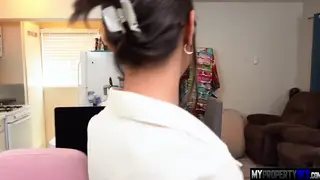 Brunette Realtor Closes the Deal With a Deep Fuck