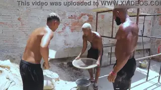 Latino Twinks Service Foreman in Bareback Construction Encounter