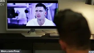 Muscular Hunks Flip Between Missionary and Doggystyle Anal