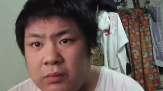 Japanese Solo Performer Shows Off in Brief Clip