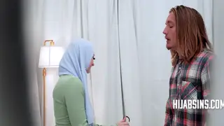 Arab Stepmom in Hijab Seduces Stepson on Holiday