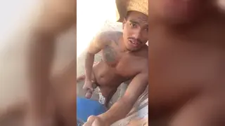Amateur Clip Captures a Quick Gay Encounter