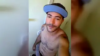 Solo Guy Strokes His Cock in a Quick Session