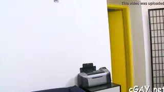 Bareback Blowjob Ends with a Facial on the Lips