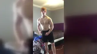 Redheaded Muscle Hunk Flexes and Strokes on Cam