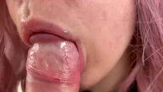 Indian Teen Gives Sloppy Close-Up Blowjob