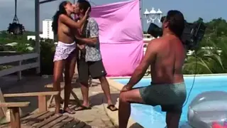 Amateur Holiday Clip Captures Tourist Fun