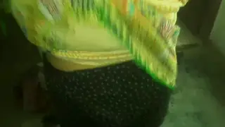 Indian Mature Takes Anal Doggystyle From Man