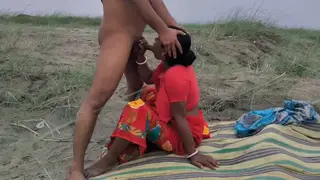 Indian Couple Fucks Outdoors in Doggystyle and Missionary