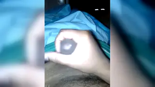 Solo Guy Gets Off in a Grainy Amateur Clip