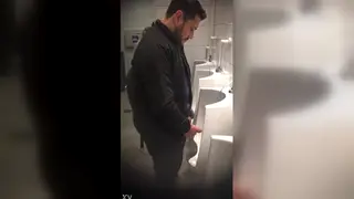 Guy Shows Off His Big Cock While Rolling on Camera