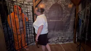 Voluptuous European Domme Commands Handjob Finish