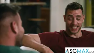 Muscular Neighbour Tries First Bareback With Bisexual Guy