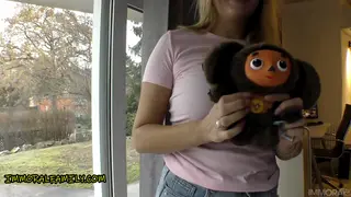 Voluptuous European Stepmom Delivers POV Blowjob