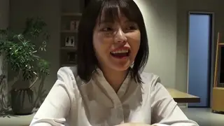 Japanese Office Worker Gives Blowjob at Hotel