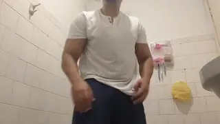 Latino Amateur Enjoys Bareback Massage and Creampie on Cam
