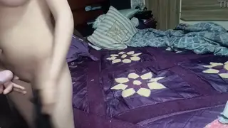 Latina Girlfriend Takes Creampie in Bedroom