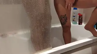 Teen Couple Share Shower Masturbation Ending in Cumshot
