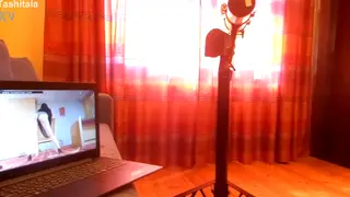 Gamer Guy Pleasures Himself During a Break