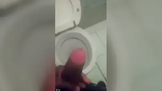 Amateur Black Couple Shares a Quick Intimate Moment