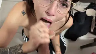 Argentine Teen Gives Petite Blowjob to Boyfriend