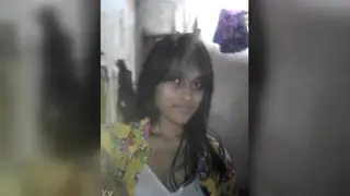 Quick Amateur Encounter Captured on Mobile Device